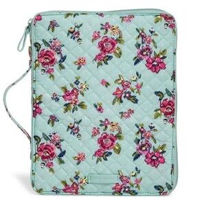 Vera Bradley Iconic Tablet Organizer in Water Bouquet